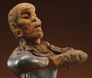 olmec-wood-face-detail "Mirror Bearer" 500 AD Maya / Olmec wooden statue